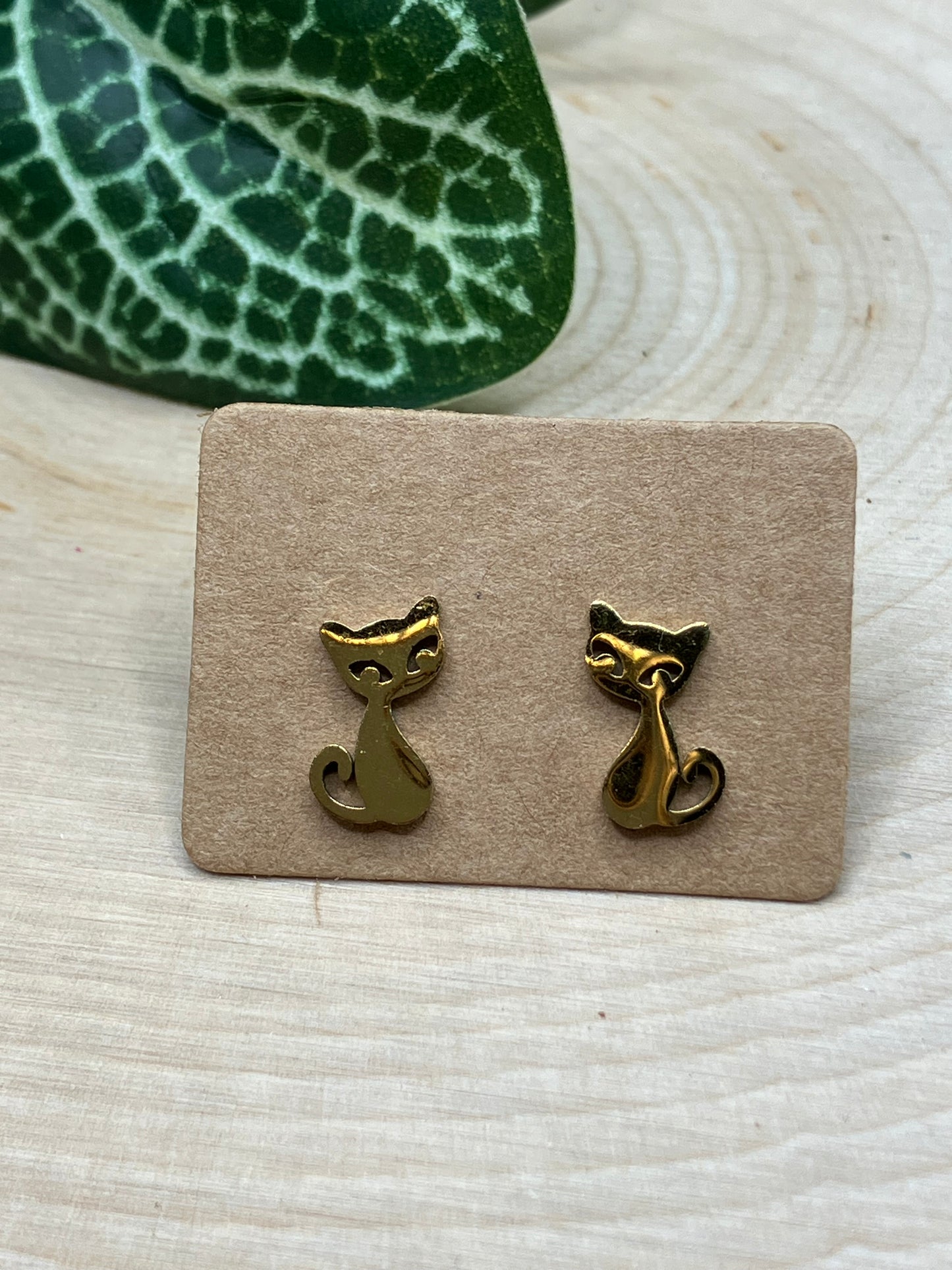 Siamese Stud - Gold Tone