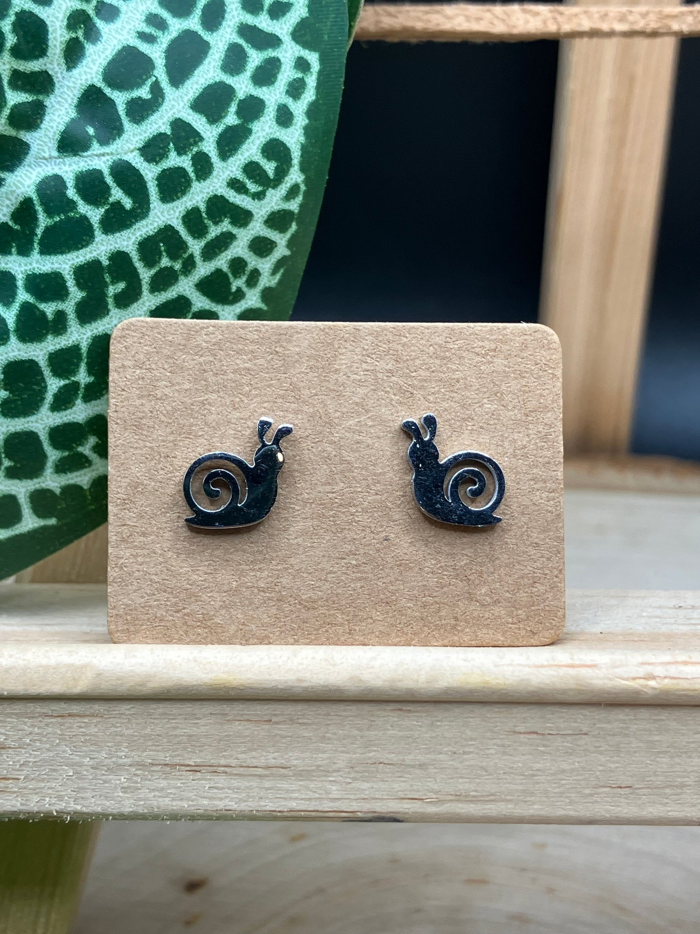 Snail Stud - Silver Tone
