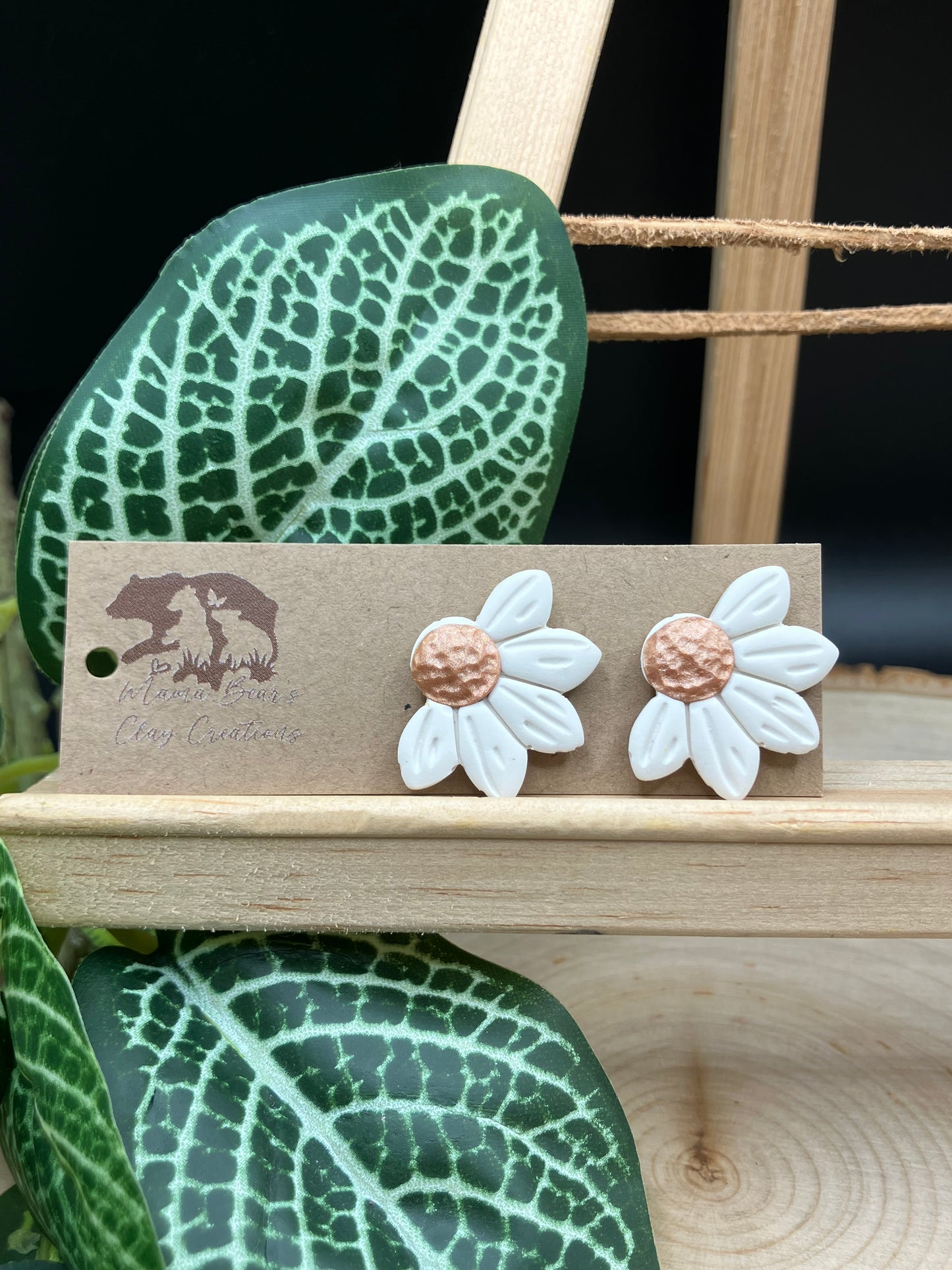 Half Daisy Stud - White