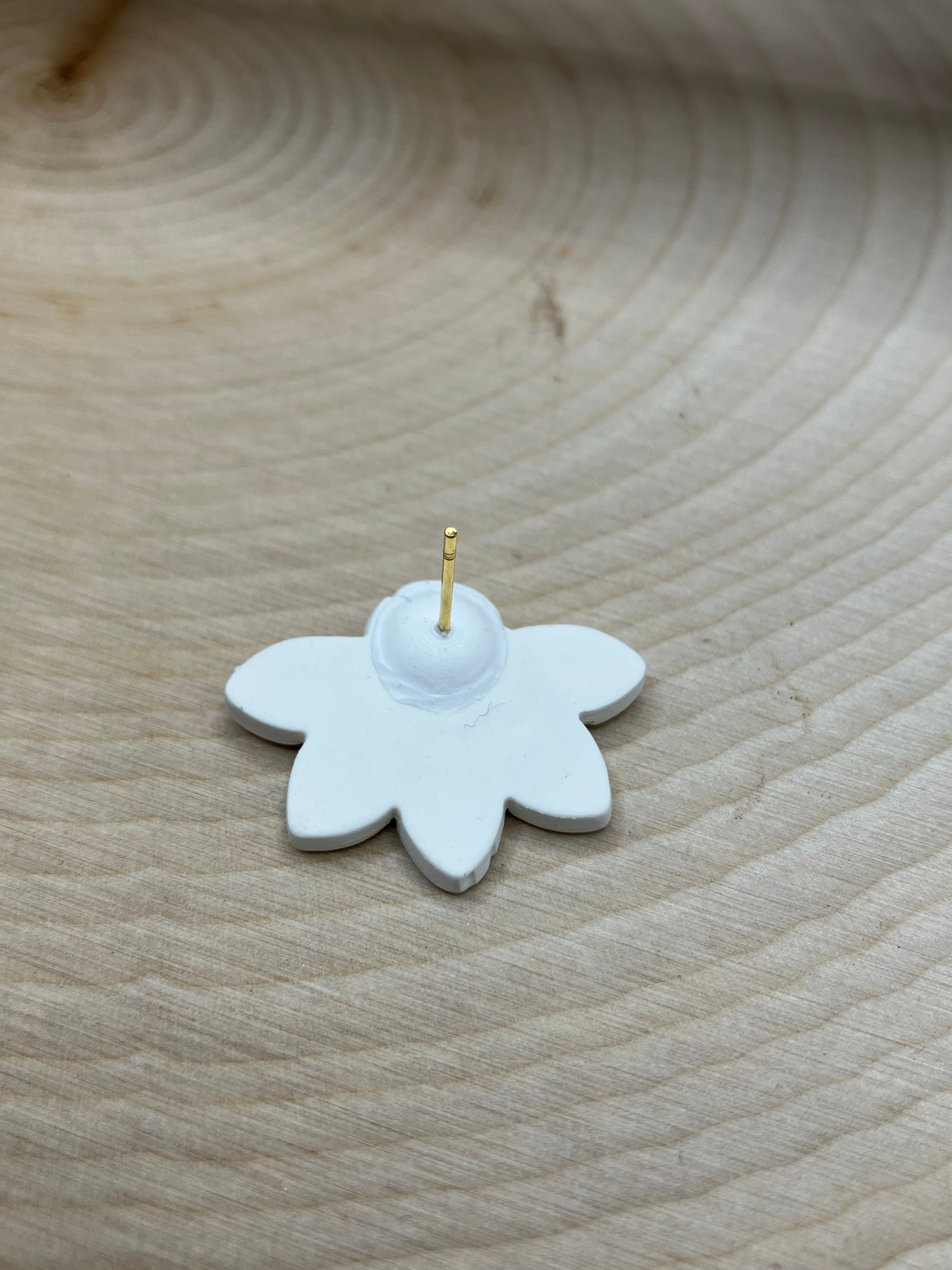 Half Daisy Stud - Red