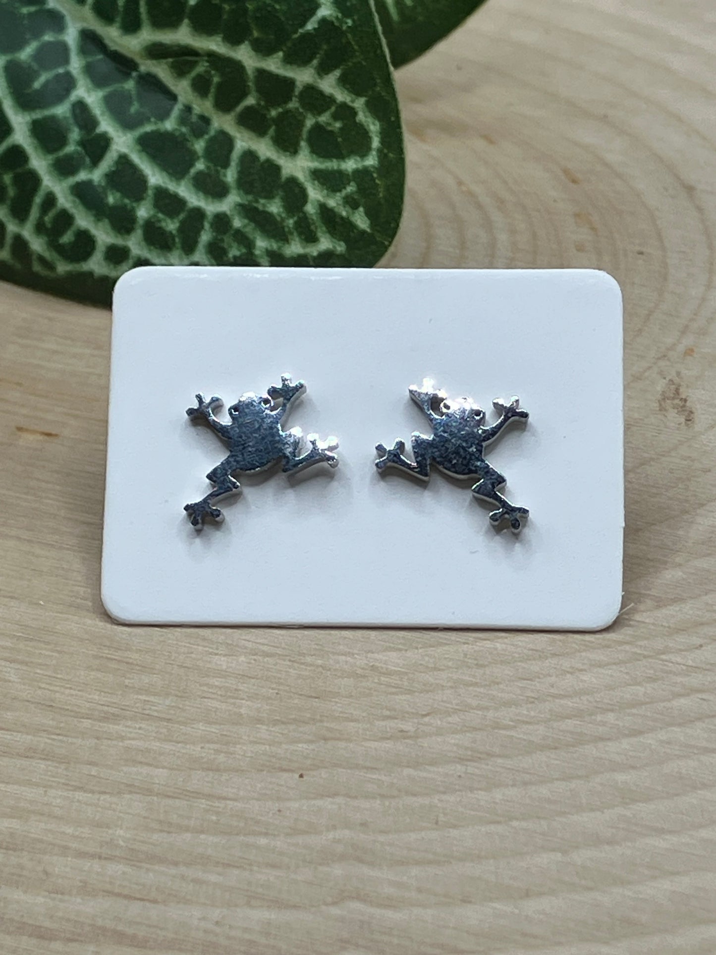 Frog Stud - Silver Tone