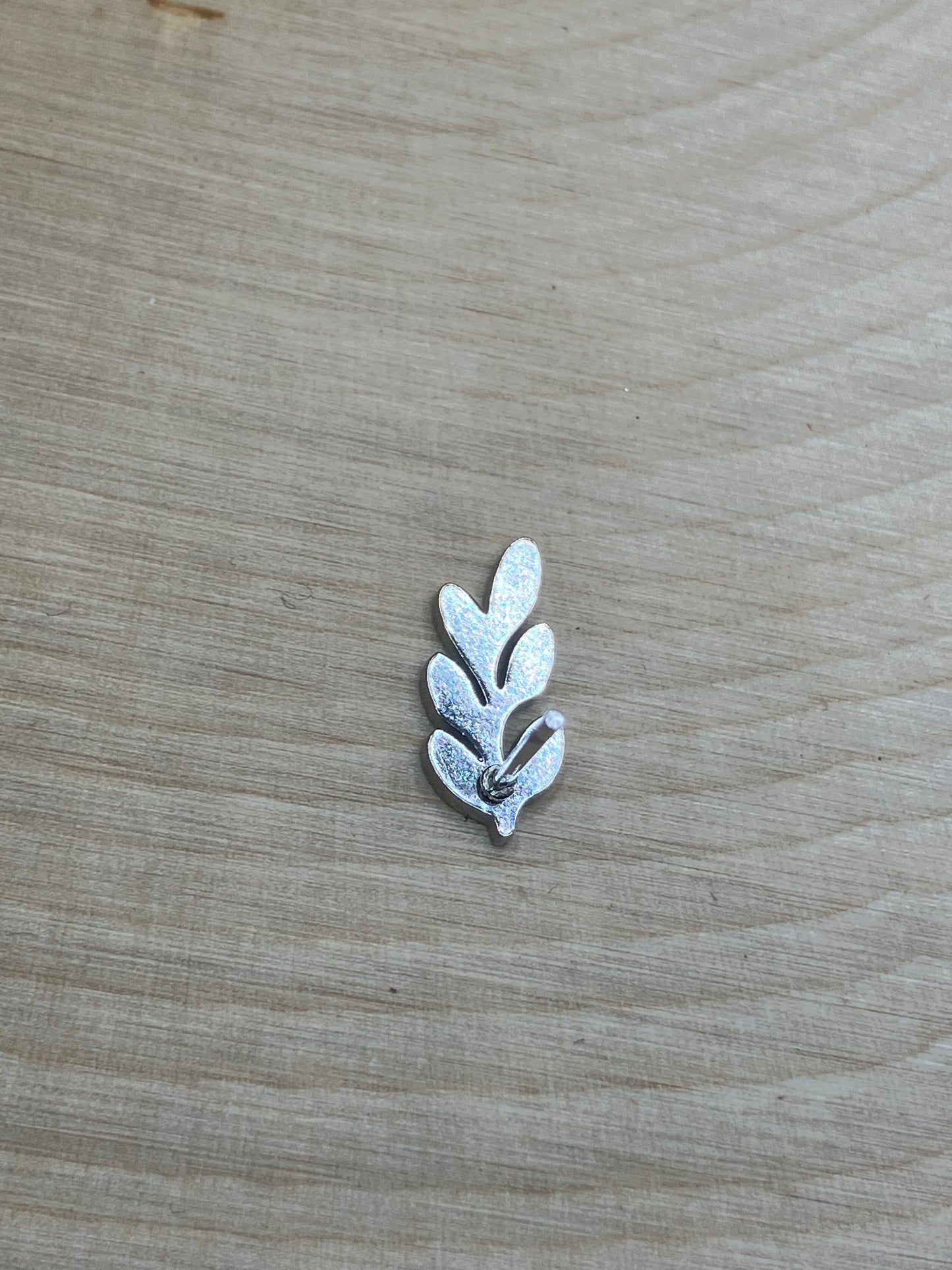 Bubbly Foliage Stud - Silver Tone