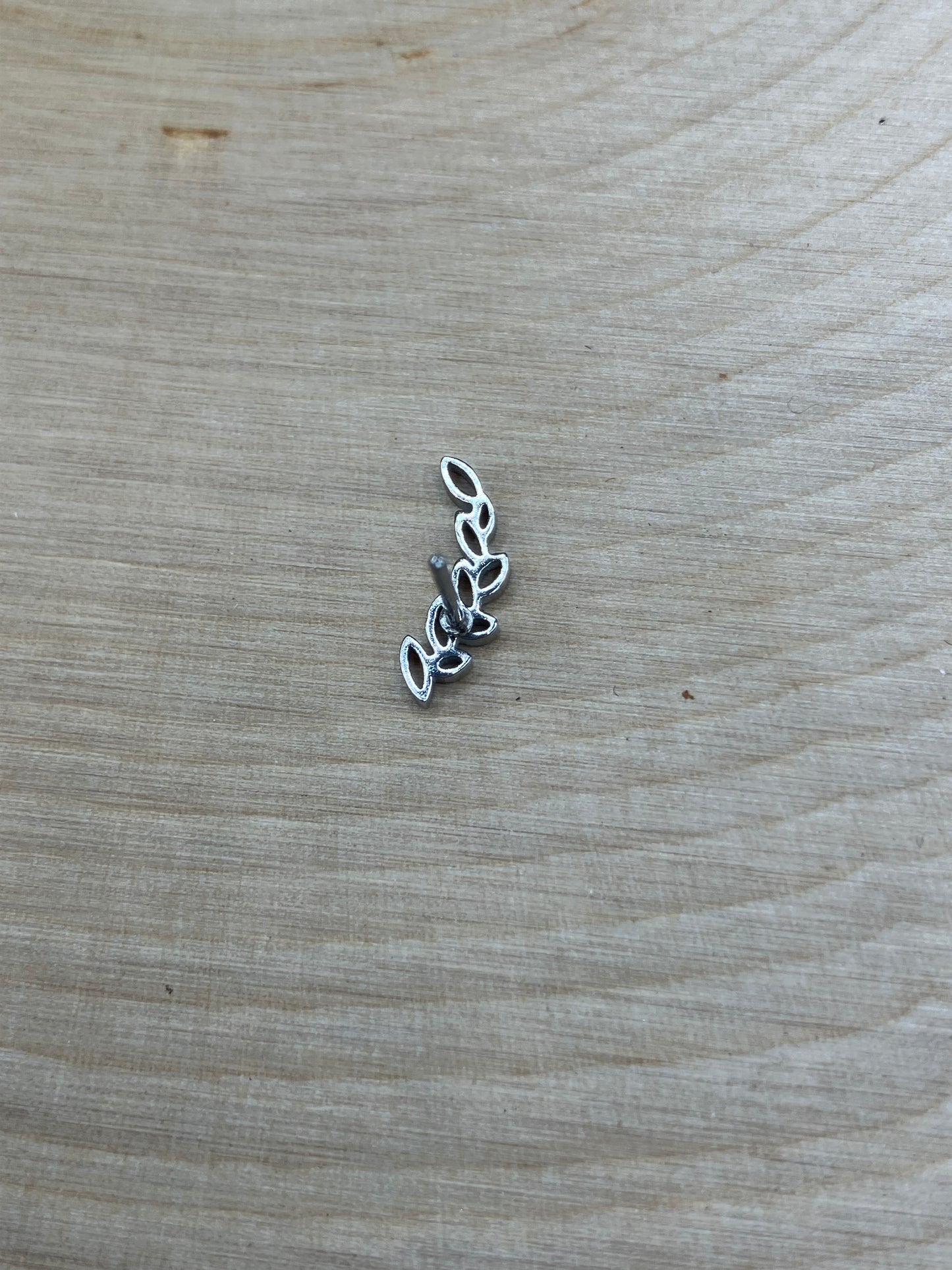 Climbing Leaves Stud - Silver Tone