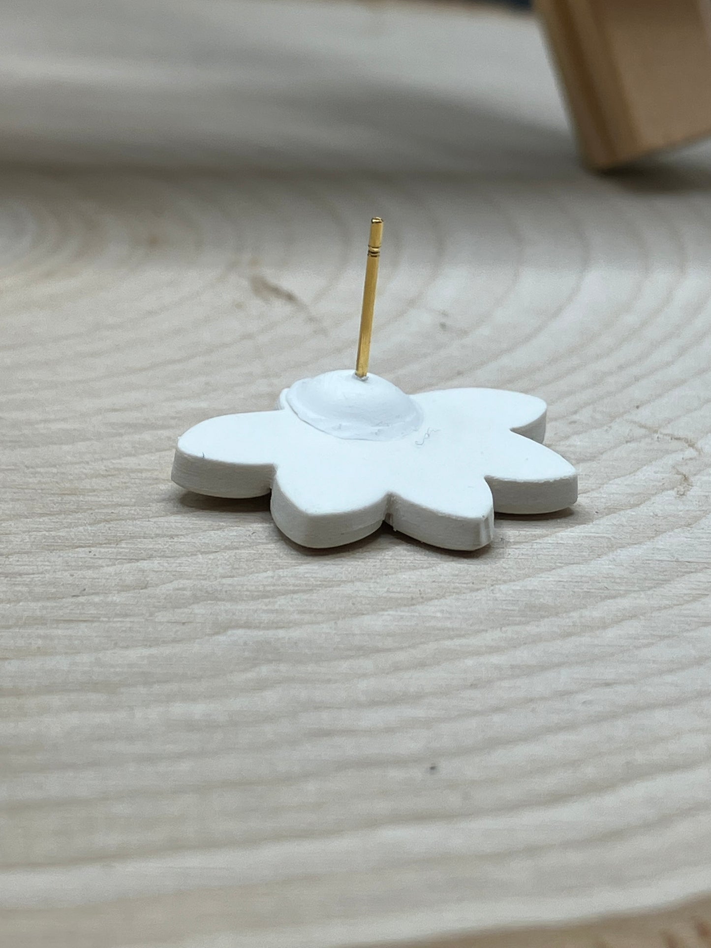 Half Daisy Stud - Red