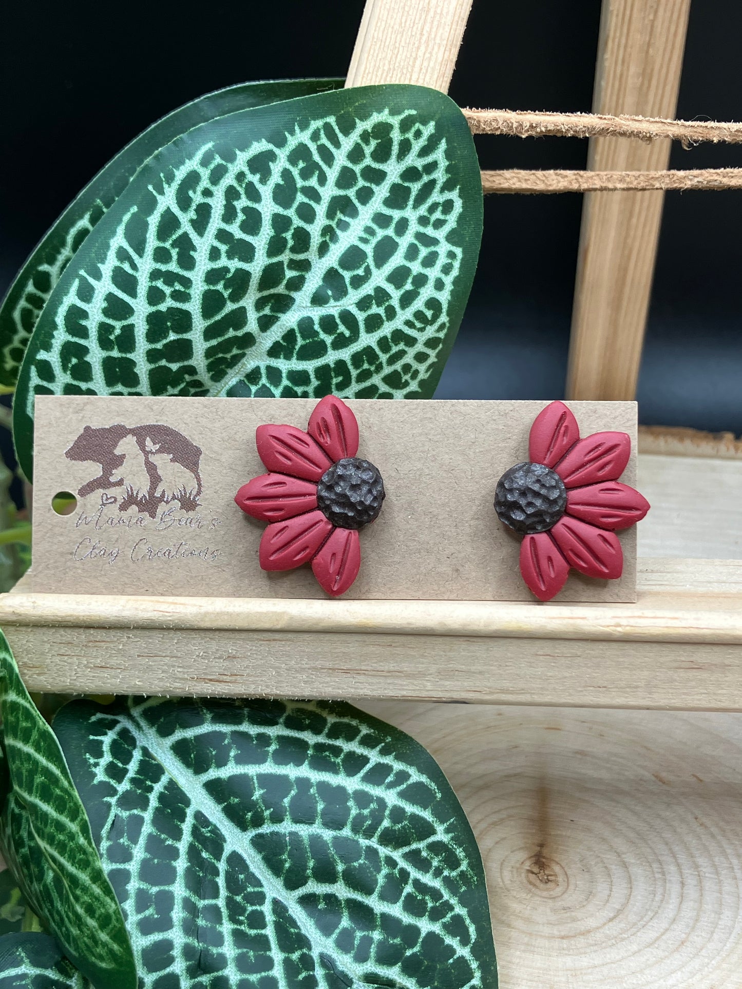 Half Daisy Stud - Red