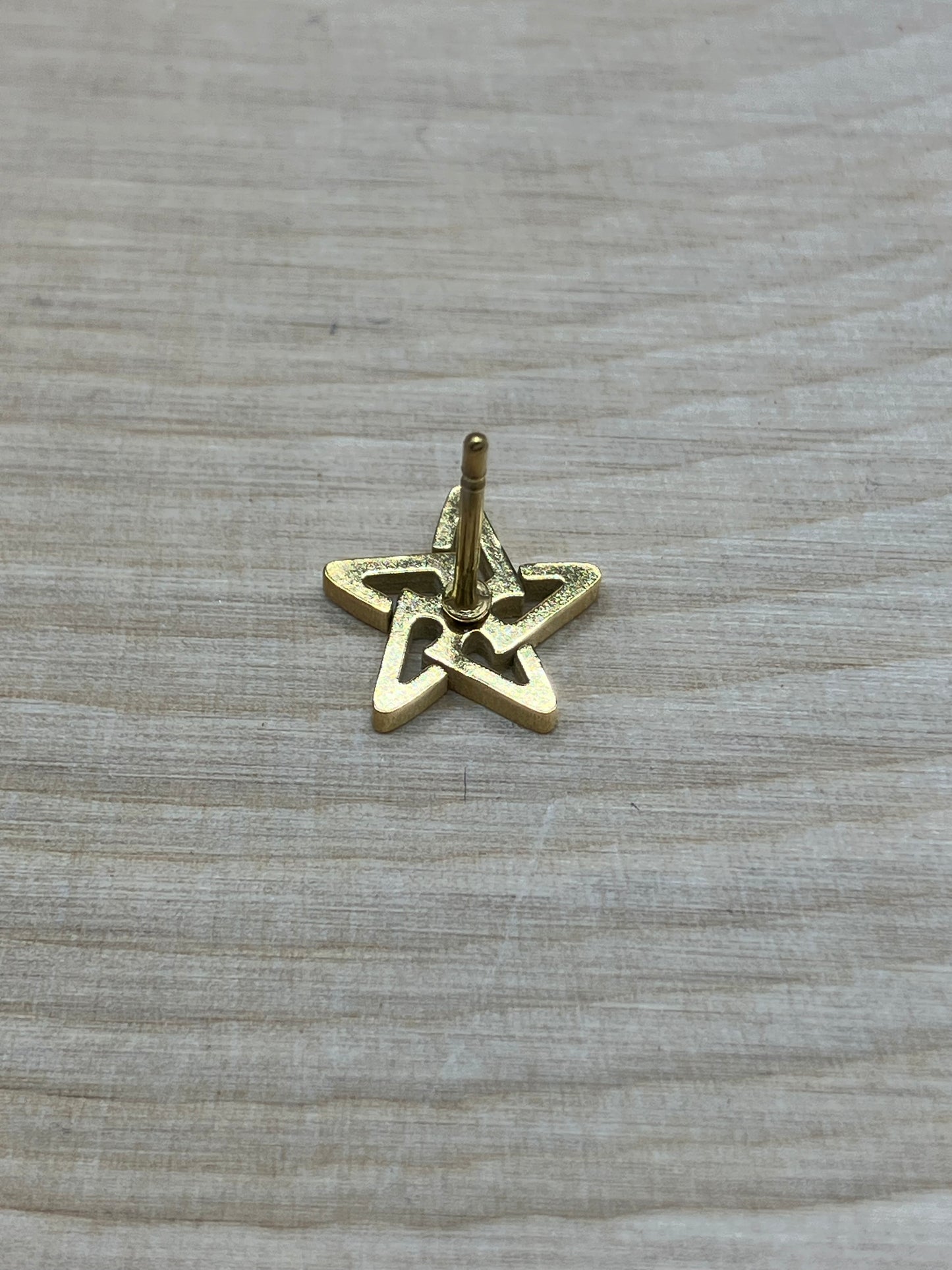 Throwing Star Stud - Gold Tone