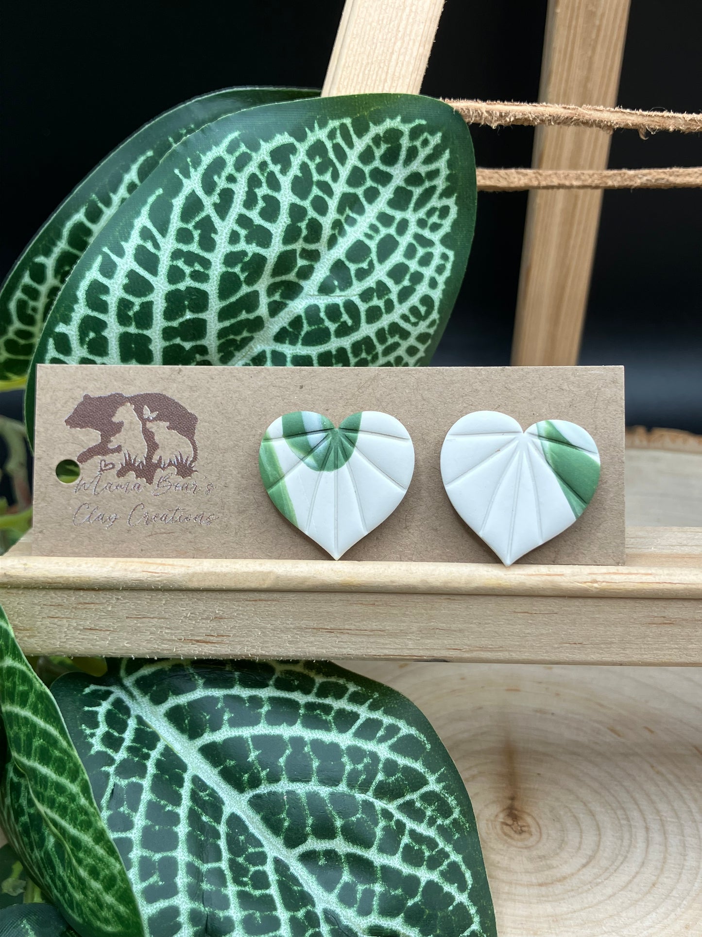 Blended Color Leaf Stud