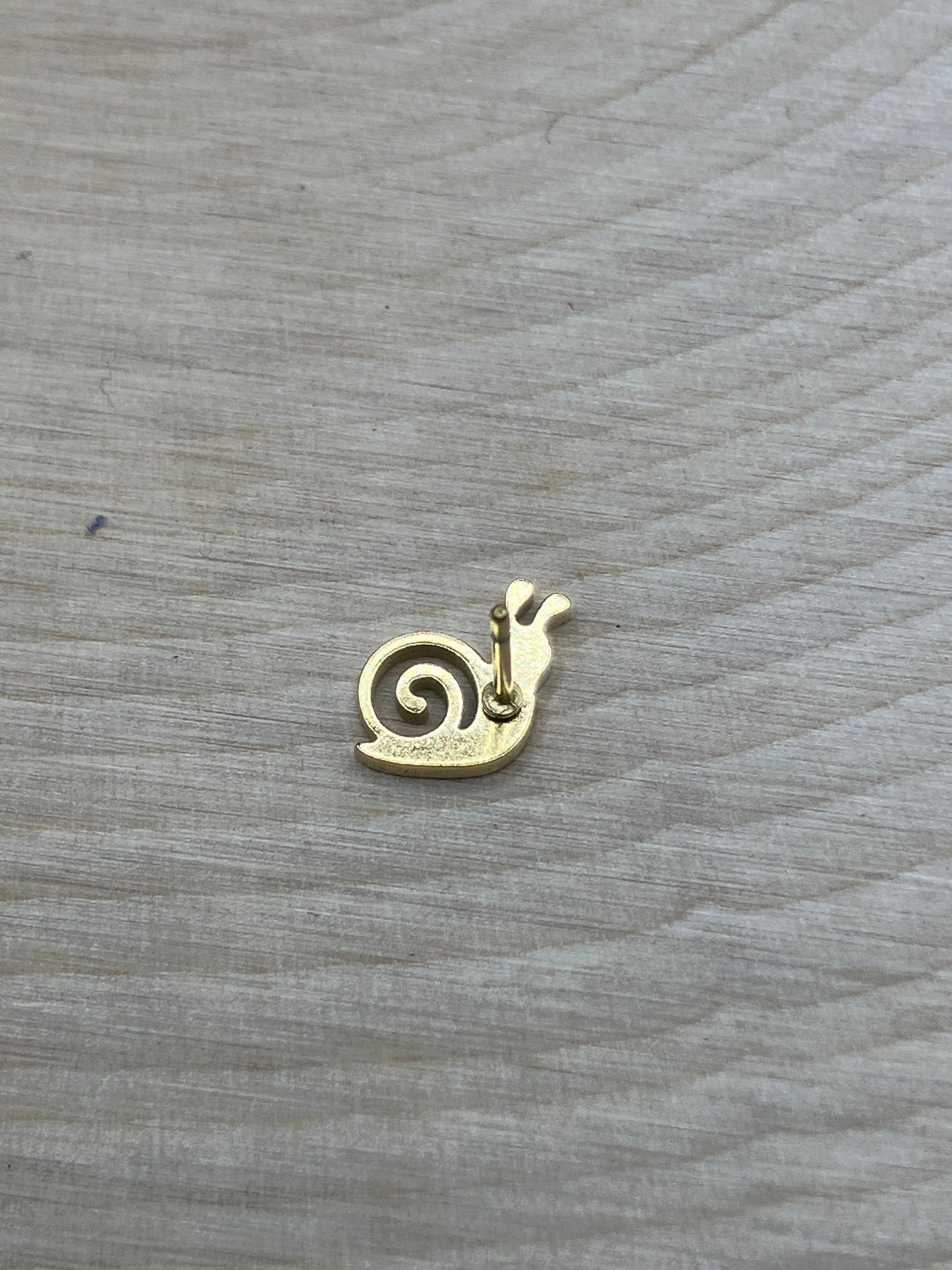 Snail Stud - Gold Tone