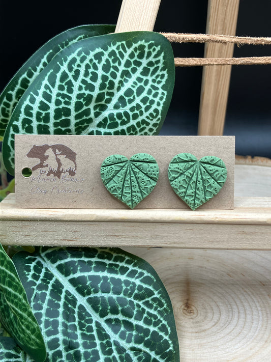 Green Lace Leaf Stud