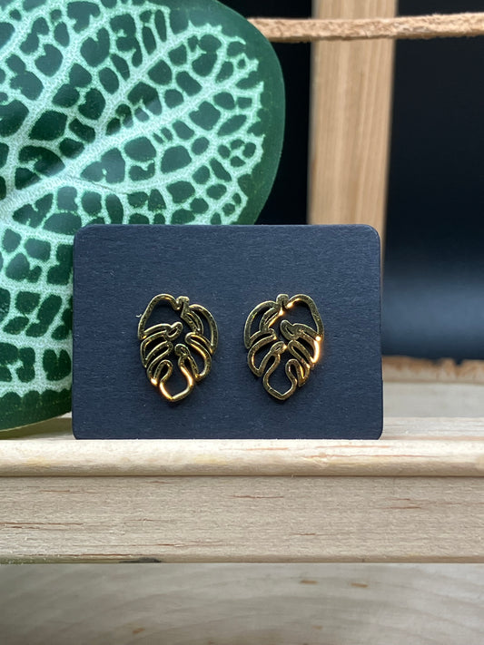 Fine Line Monstera Leaf Stud - Gold Tone