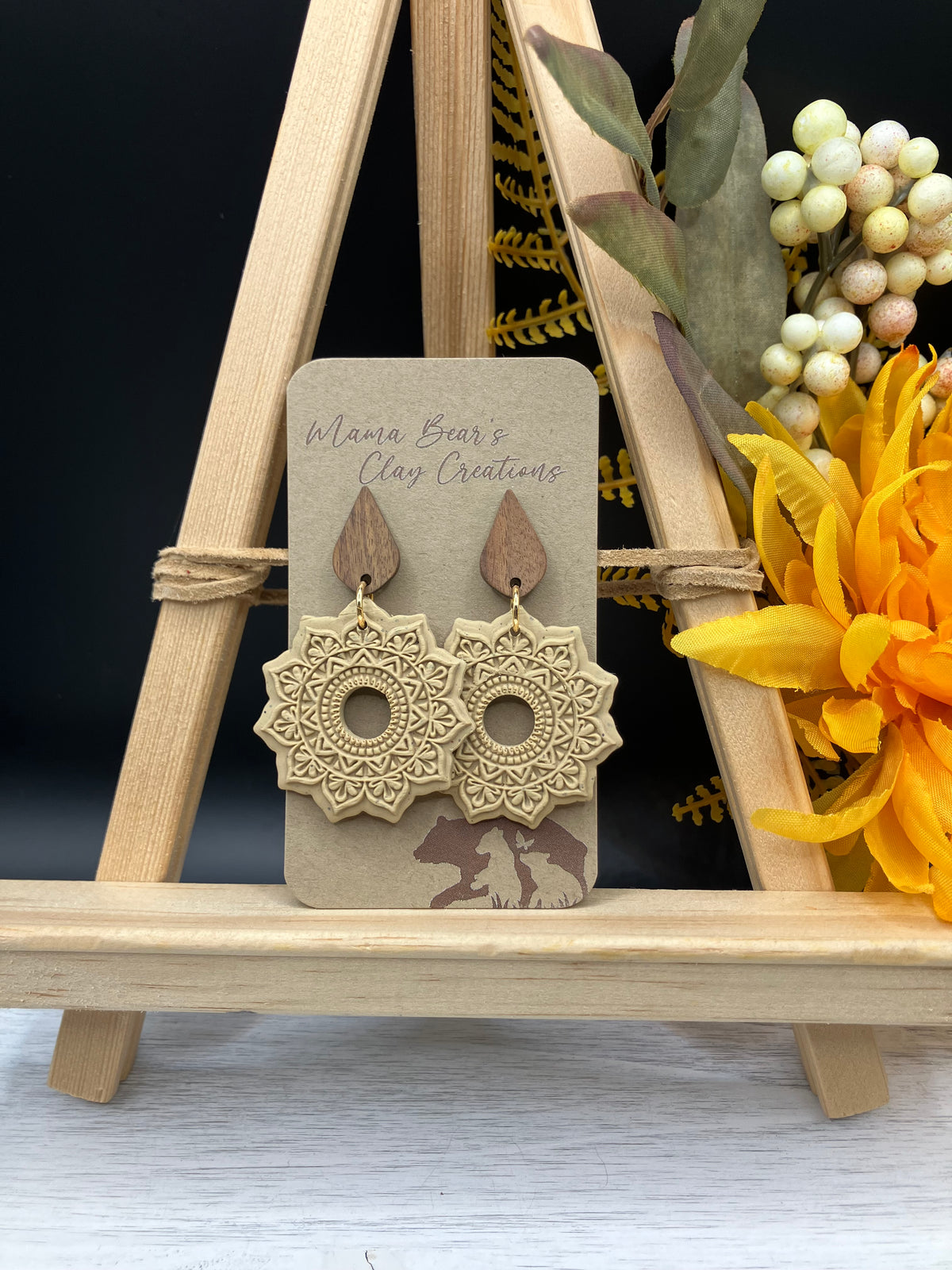Wood Post Mandala - Speckled Sand