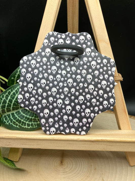 Skulls Scalloped Propagation Station