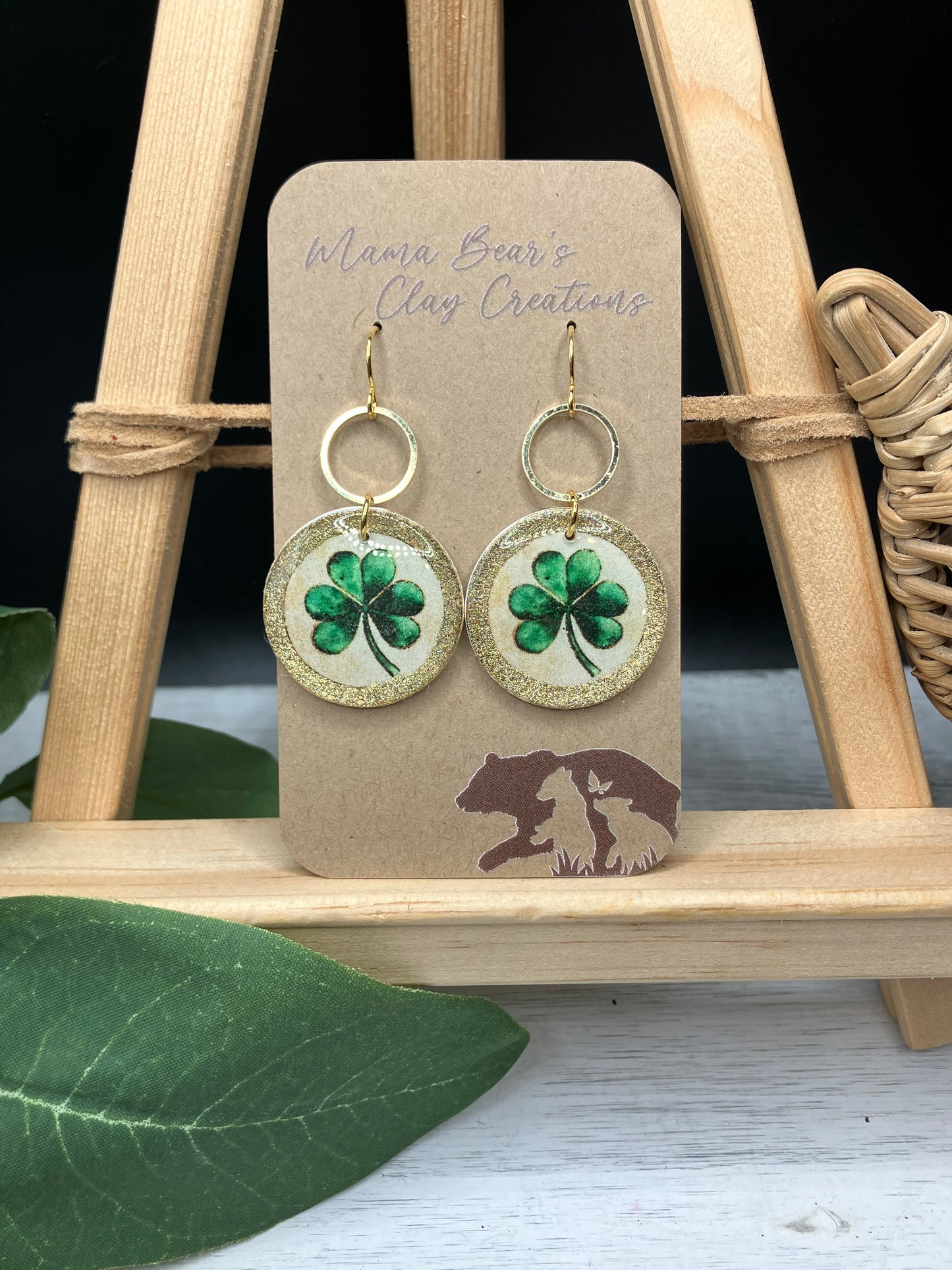 Holographic Shamrocks