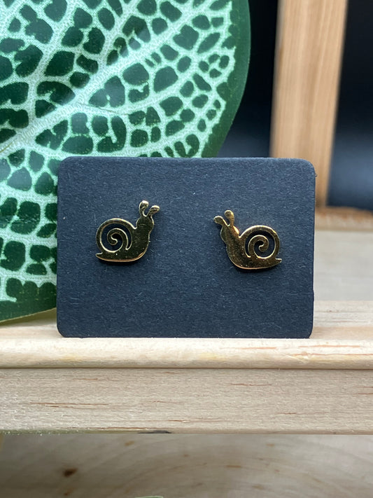 Snail Stud - Gold Tone
