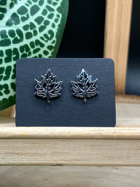 Maple Leaf - Silver Tone